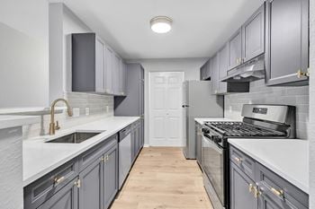 Fully furnished kitchen